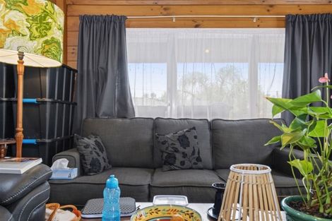 Photo of property in 19 Stonehurst Avenue, Waiuku, 2123