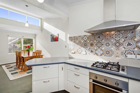 Photo of property in 78 Churton Drive, Churton Park, Wellington, 6037