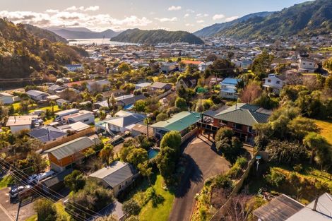 Photo of property in 14 Cornwall Street, Picton, 7220