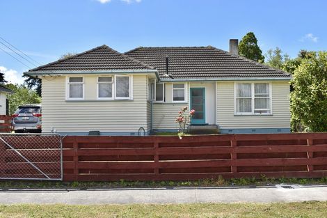 Photo of property in 13 Maire Street, Otaki, 5512