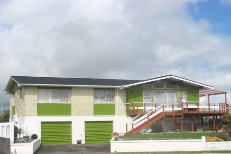 Photo of property in 7 Norton Place, Spotswood, New Plymouth, 4310