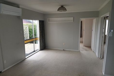 Photo of property in 10 Ellesmere Crescent, Highbury, Palmerston North, 4412