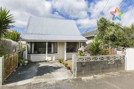 Photo of property in 114 Coutts Street, Kilbirnie, Wellington, 6022