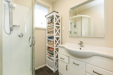 Photo of property in 33 Upham Street, Havelock North, 4130