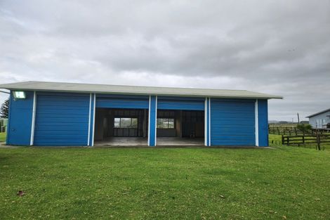 Photo of property in 1089 East Coast Road, Whakatiwai, Miranda, 2473