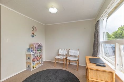 Photo of property in 12 Regal Street, Levin, 5510