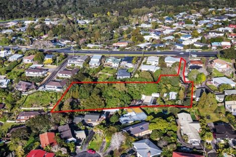 Photo of property in 323 Glenfield Road, Glenfield, Auckland, 0629