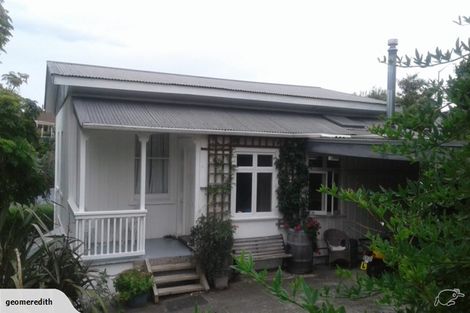 Photo of property in 2 Burlington Road, Hospital Hill, Napier, 4110