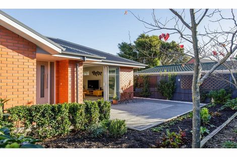 Photo of property in 63a Halswell Junction Road, Halswell, Christchurch, 8025