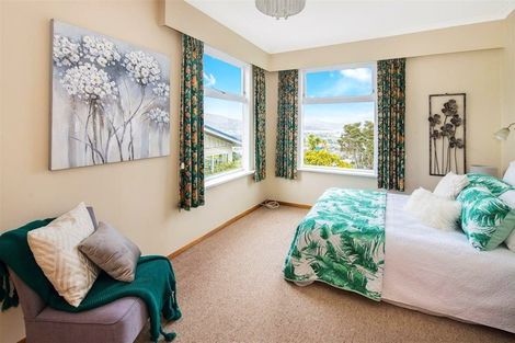 Photo of property in 28 City View Grove, Harbour View, Lower Hutt, 5010