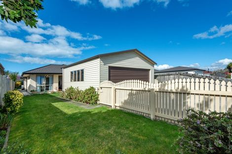 Photo of property in 51 Palmers Road, New Brighton, Christchurch, 8083