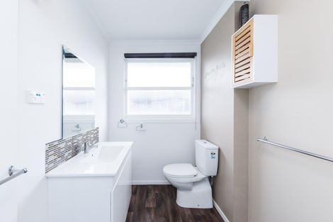 Photo of property in 35 Oram Drive, Turitea, Palmerston North, 4472