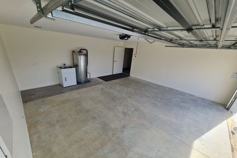 Photo of property in 7 Rewarewa Way, Timberlea, Upper Hutt, 5018