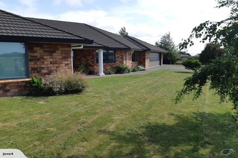 Photo of property in 124 Mt Taylor Drive, Feilding, 4775