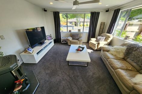 Photo of property in 26 Pohutukawa Crescent, Parklands, Christchurch, 8083