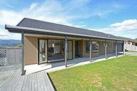 Photo of property in 9a Ormrod Grove, Riverstone Terraces, Upper Hutt, 5018