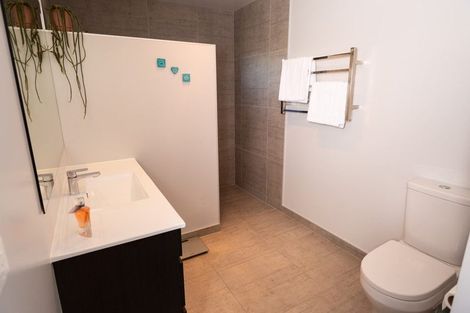 Photo of property in 108 Stratford Drive, Cable Bay, 0420