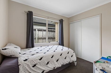 Photo of property in 10 Peachstone Lane, Henderson, Auckland, 0612