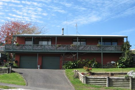 Photo of property in 23 Dunton Drive, Welcome Bay, Tauranga, 3112