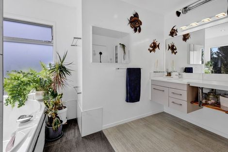 Photo of property in 475 Manawapou Road, Hawera, 4672