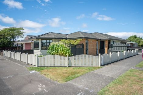 Photo of property in 1 Richmond Avenue, Takaro, Palmerston North, 4410