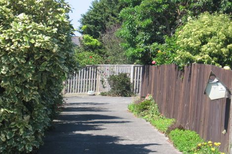 Photo of property in 2/3 Falmouth Street, Murrays Bay, Auckland, 0630