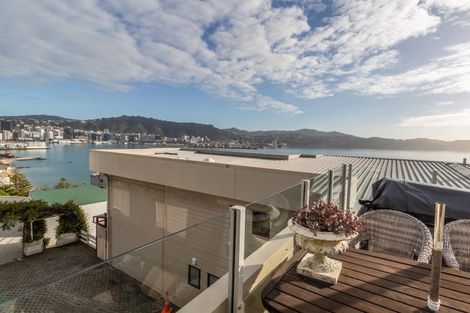 Photo of property in 9/9 Wilkinson Street, Oriental Bay, Wellington, 6011