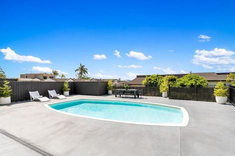 Photo of property in 114 Bramley Drive, Farm Cove, Auckland, 2012