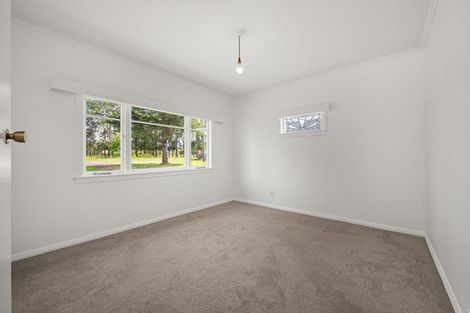 Photo of property in 38 Farrand Road, Kumeu, 0891