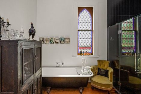 Photo of property in 17 School Road, Clive, 4102