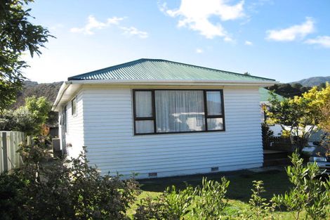 Photo of property in 12 Hyde Street, Wainuiomata, Lower Hutt, 5014