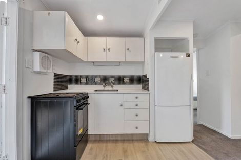 Photo of property in 25a Saxton Road, Upper Vogeltown, New Plymouth, 4310