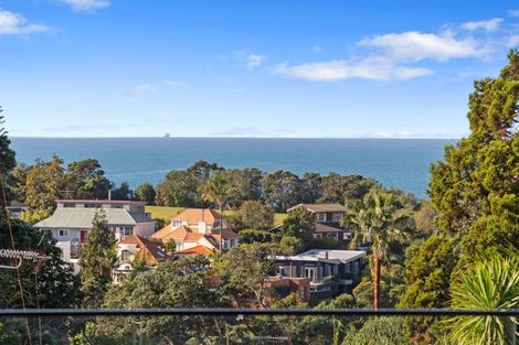 Photo of property in 2/21 Eastcliffe Road, Castor Bay, Auckland, 0620