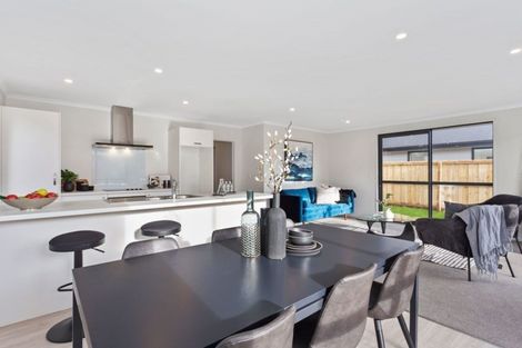 Photo of property in 30 Sholto Duncan Crescent, Halswell, Christchurch, 8025