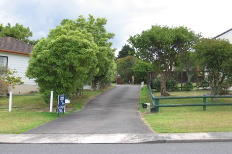 Photo of property in 28 West Harbour Drive, West Harbour, Auckland, 0618