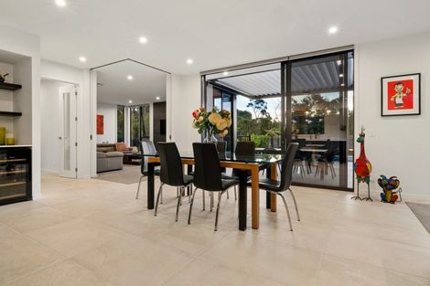 Photo of property in 29 Oscar Road, Greenhithe, Auckland, 0632