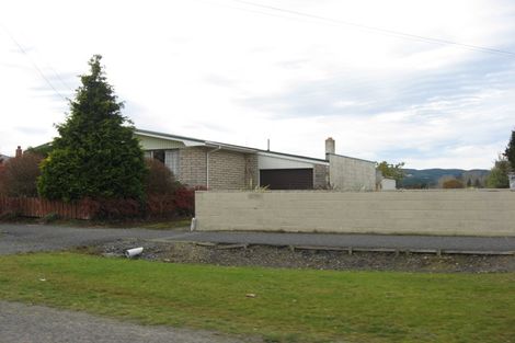 Photo of property in 47 Peel Street, Lawrence, 9532