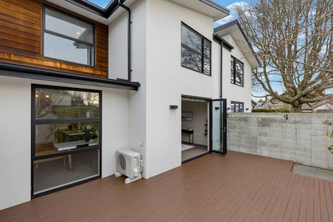 Photo of property in 3b The Oval, Hillmorton, Christchurch, 8024