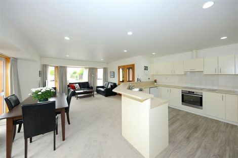 Photo of property in 3 Althorp Place, Avonhead, Christchurch, 8042