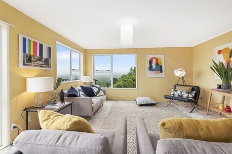 Photo of property in 1 Chequers Way, Crofton Downs, Wellington, 6035