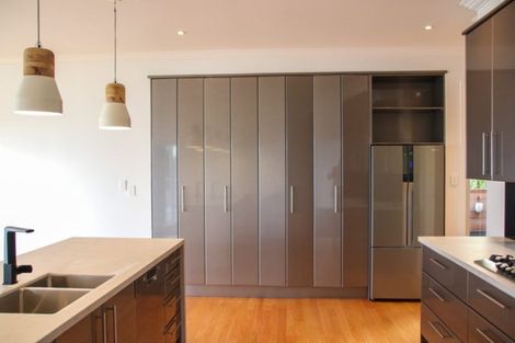 Photo of property in 116 Nevay Road, Karaka Bays, Wellington, 6022