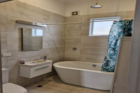 Photo of property in 49 Vivian Street, New Plymouth, 4310