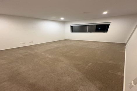 Photo of property in 1 Sunshine Boulevard, Sunnyvale, Auckland, 0612