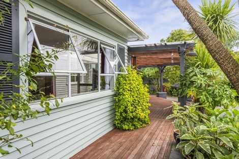 Photo of property in 13 Te Horo Beach Road, Te Horo, Otaki, 5581