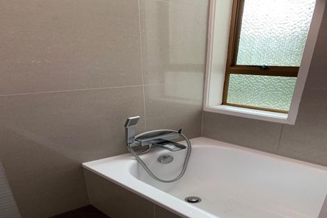 Photo of property in 80 Hadfield Street, Beach Haven, Auckland, 0626