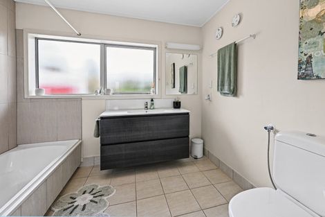 Photo of property in 17 Sala Street, Whakarewarewa, Rotorua, 3010