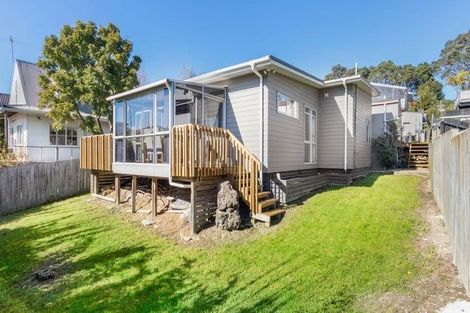 Photo of property in 13a Gilfillan Street, Blockhouse Bay, Auckland, 0600