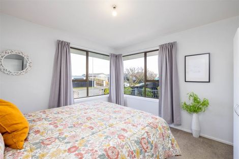 Photo of property in 62 Kathleen Crescent, Hornby, Christchurch, 8042