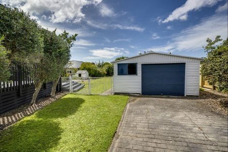 Photo of property in 115 Te Mata Road, Havelock North, 4130