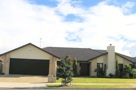 Photo of property in 105 Wayne Francis Drive, Flat Bush, Auckland, 2016